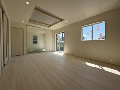 ご家族みんながゆったりくつろげる広々リビングは16帖！（施工例）