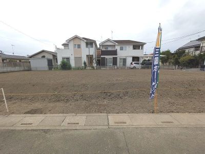 敷地面積72.73坪と、ゆとりある敷地に自由設計区画限定1区画が登場♪お好きな間取り・スタイルで建てられます。一緒に理想のマイホームを造りましょう♪自由設計相談に関してもお気軽にお問い合わせください。