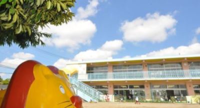 市内に100以上ある幼稚園の中でたった数園しかない、一日中遊びを中心とした保育を行う幼稚園です。