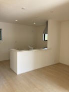 ご家族みんながゆったりくつろげる広々リビングは16帖!