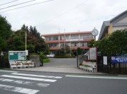 鴻巣中学校