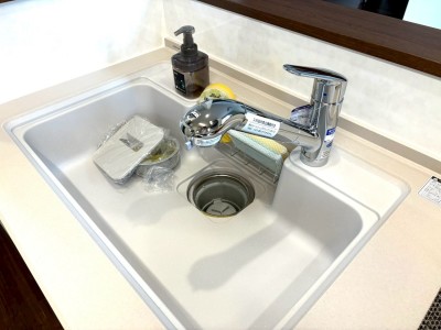 シームレス接合でお手入れも簡単のシンク。 シームレス接合でお手入れも簡単のシンク。