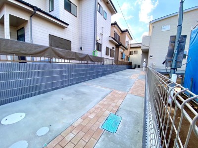 縦列3台駐車可能!(施工例)
3台駐車も可能なカースペース 縦列3台駐車可能!(施工例)
3台駐車も可能なカースペース