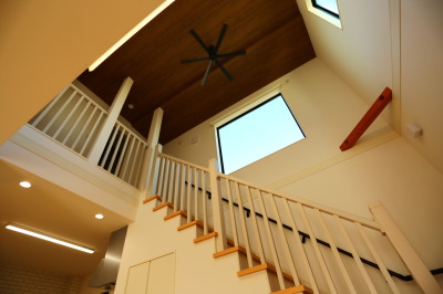 リビング吹抜・階段(施工例) リビング吹抜・階段(施工例)