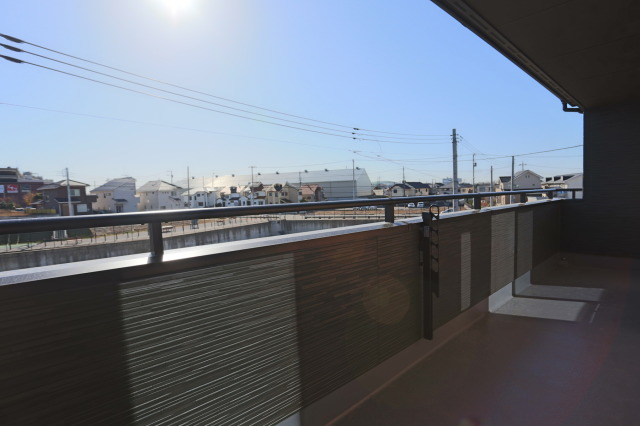 作業スペースをしっかり確保確保したワイドバルコニー(施工例)