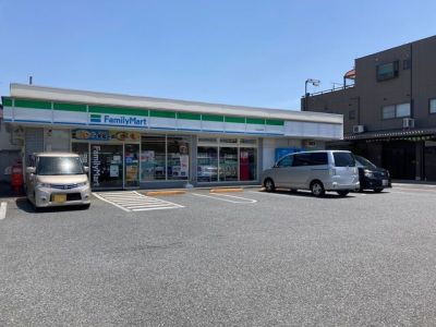 ちょっとしたお買い物はもちろん、ATMのご利用もできるので、近くにあるとやっぱり便利ですね! ちょっとしたお買い物はもちろん、ATMのご利用もできるので、近くにあるとやっぱり便利ですね!