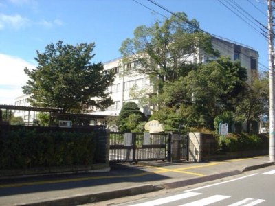 学校行事の充実の他、西小学校・南小学校と連携した小中一貫教育に取り組んでいます。北本市が全国に先駆けて取り組みを始めたこの事業は、一貫した理念の下義務教育9年間を通した児童生徒の育成・教育を実践しています。 学校行事の充実の他、西小学校・南小学校と連携した小中一貫教育に取り組んでいます。北本市が全国に先駆けて取り組みを始めたこの事業は、一貫した理念の下義務教育9年間を通した児童生徒の育成・教育を実践しています。