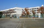 鴻巣高校