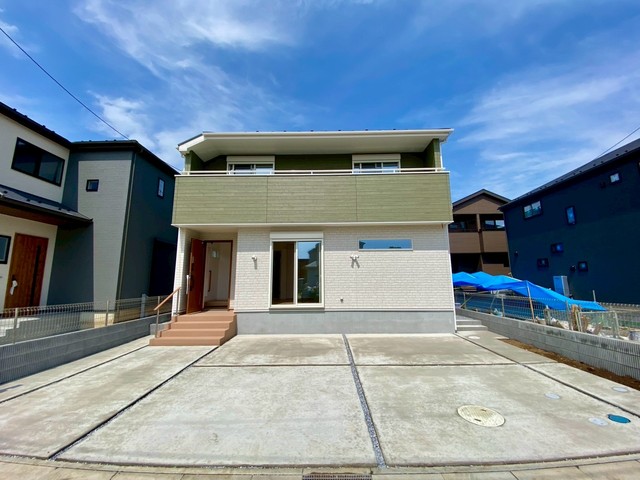 ファミリークローゼットのある北欧風のお住まい