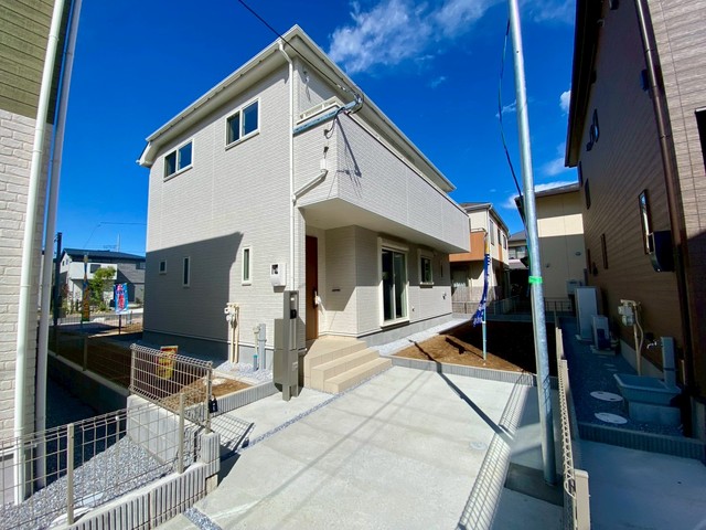 木の豊かな表情を感じる住まい